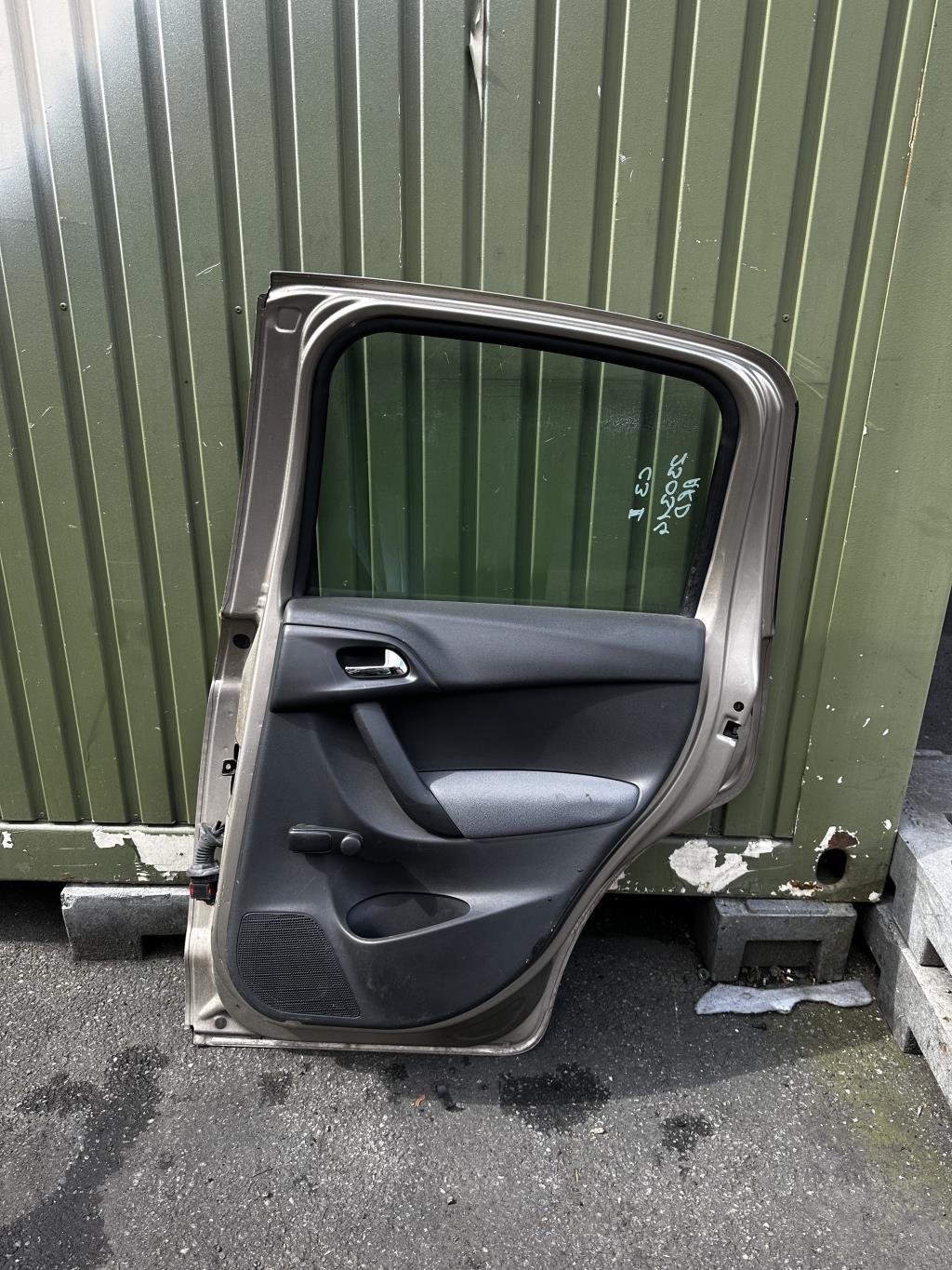 Puerta trasera derecha CITROEN C3 2 PHASE 1 Gasolina - 1