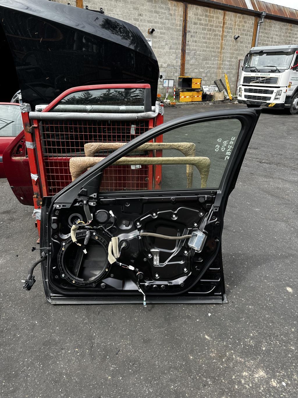 Portiera anteriore destra INFINITI Q50 PHASE 1 Diésel - 1