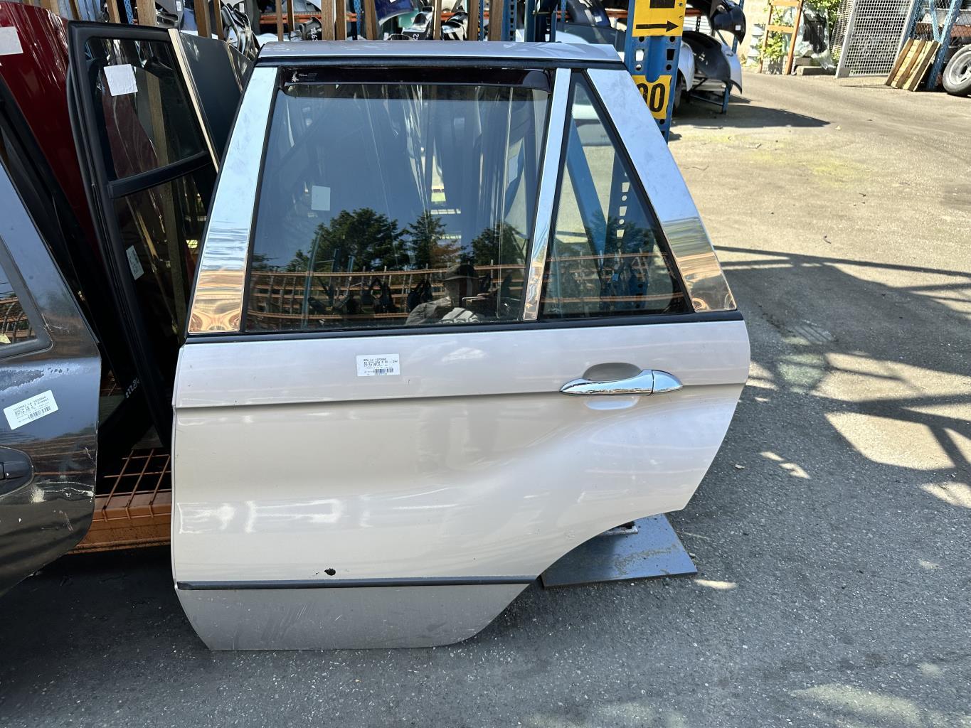 Puerta trasera izquierda BMW X5 E53 Diésel - 1