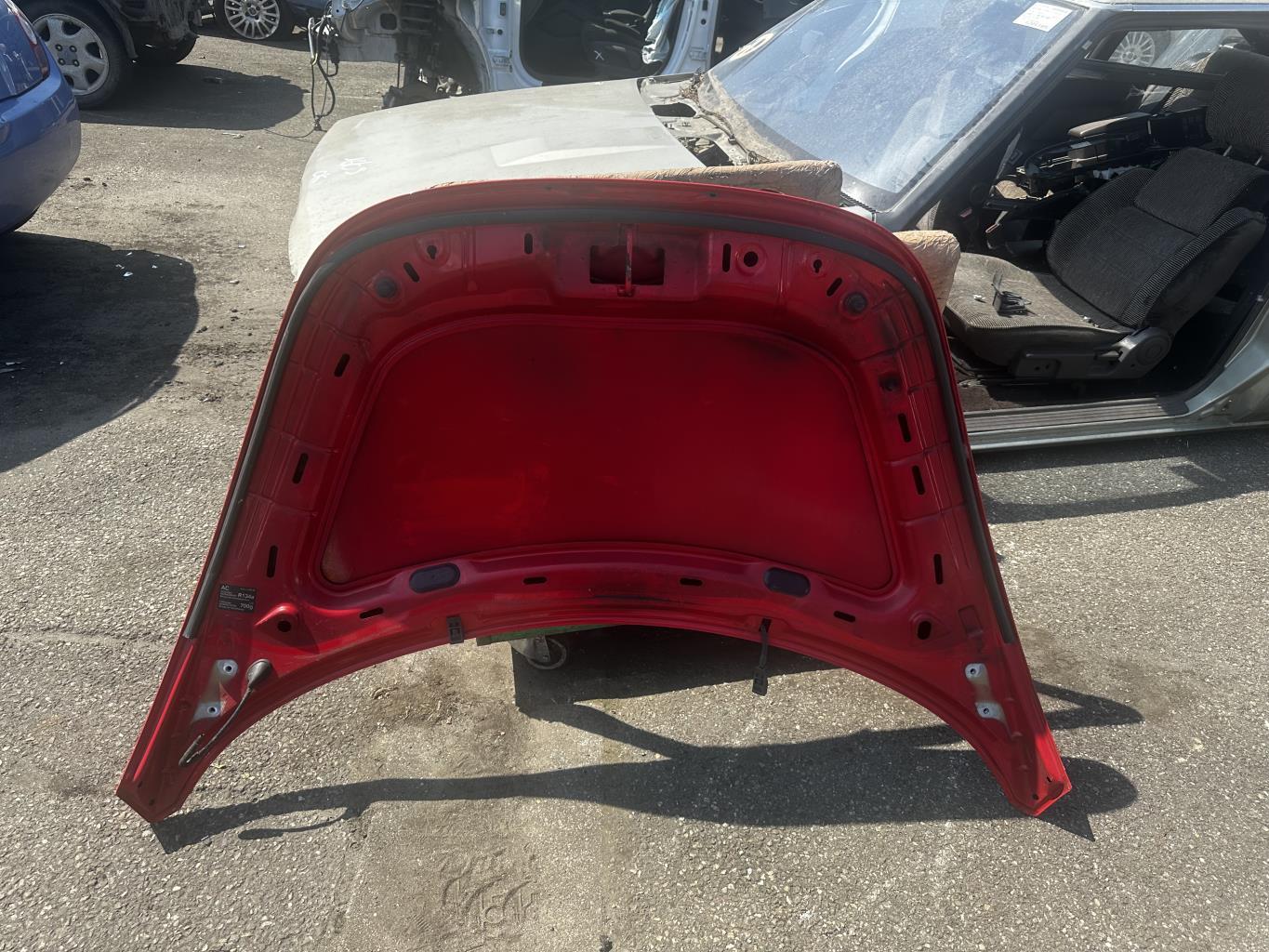 Capot VOLKSWAGEN NEW BEETLE 1 PHASE 1 Essence - 1