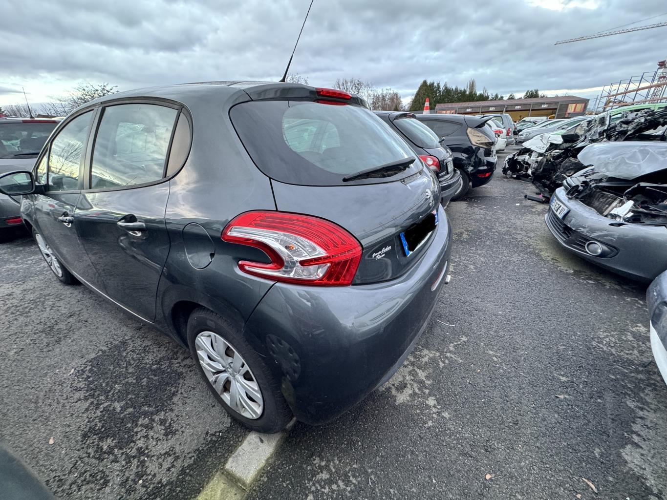 Portiera anteriore sinistra PEUGEOT 208 1 PHASE 1 Diésel - 1