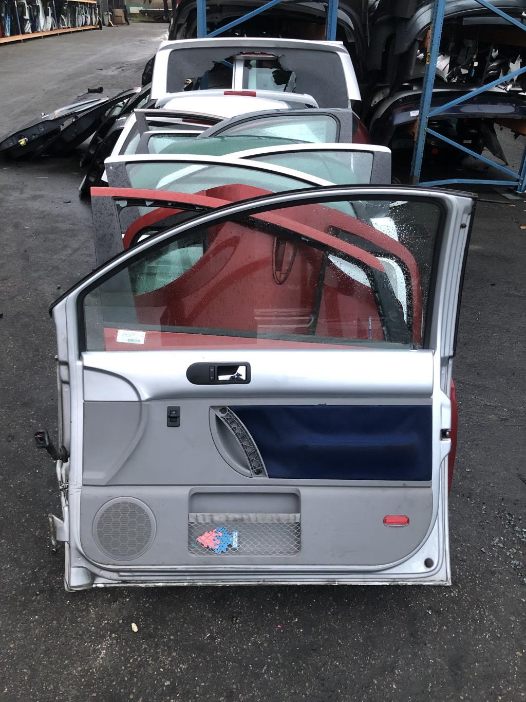 Portiera anteriore destra VOLKSWAGEN NEW BEETLE 1 PHASE 1 Diésel - 1