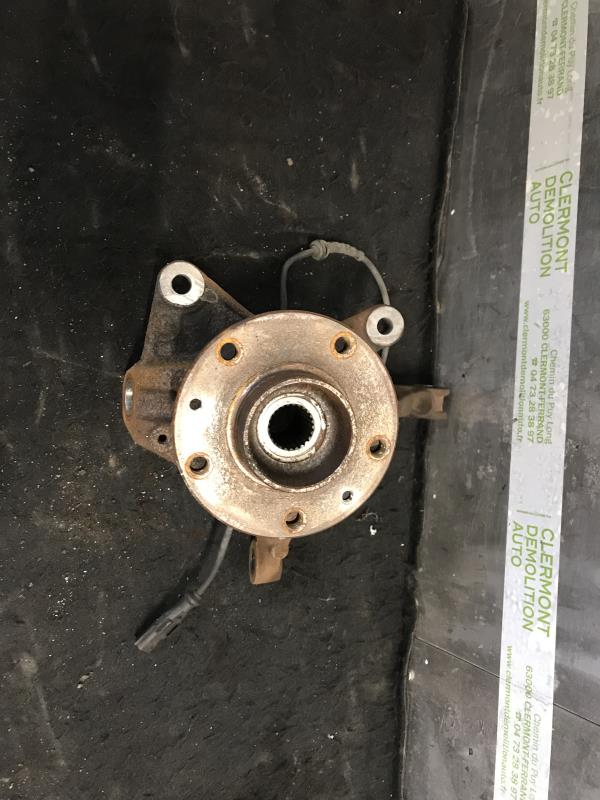 Fusee avant gauche DACIA DUSTER 1 PHASE 1 Essence - 1