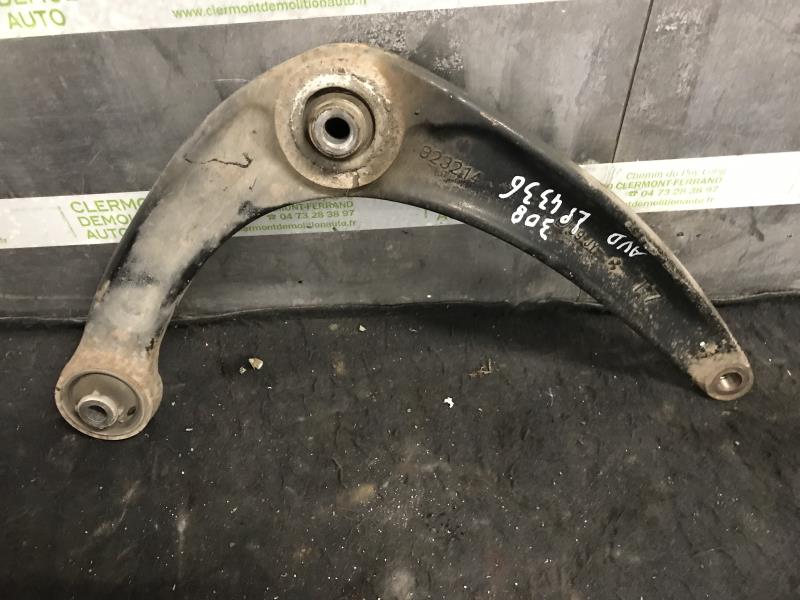 Triangle avant droit PEUGEOT 308 1 PHASE 1 Diesel - 1