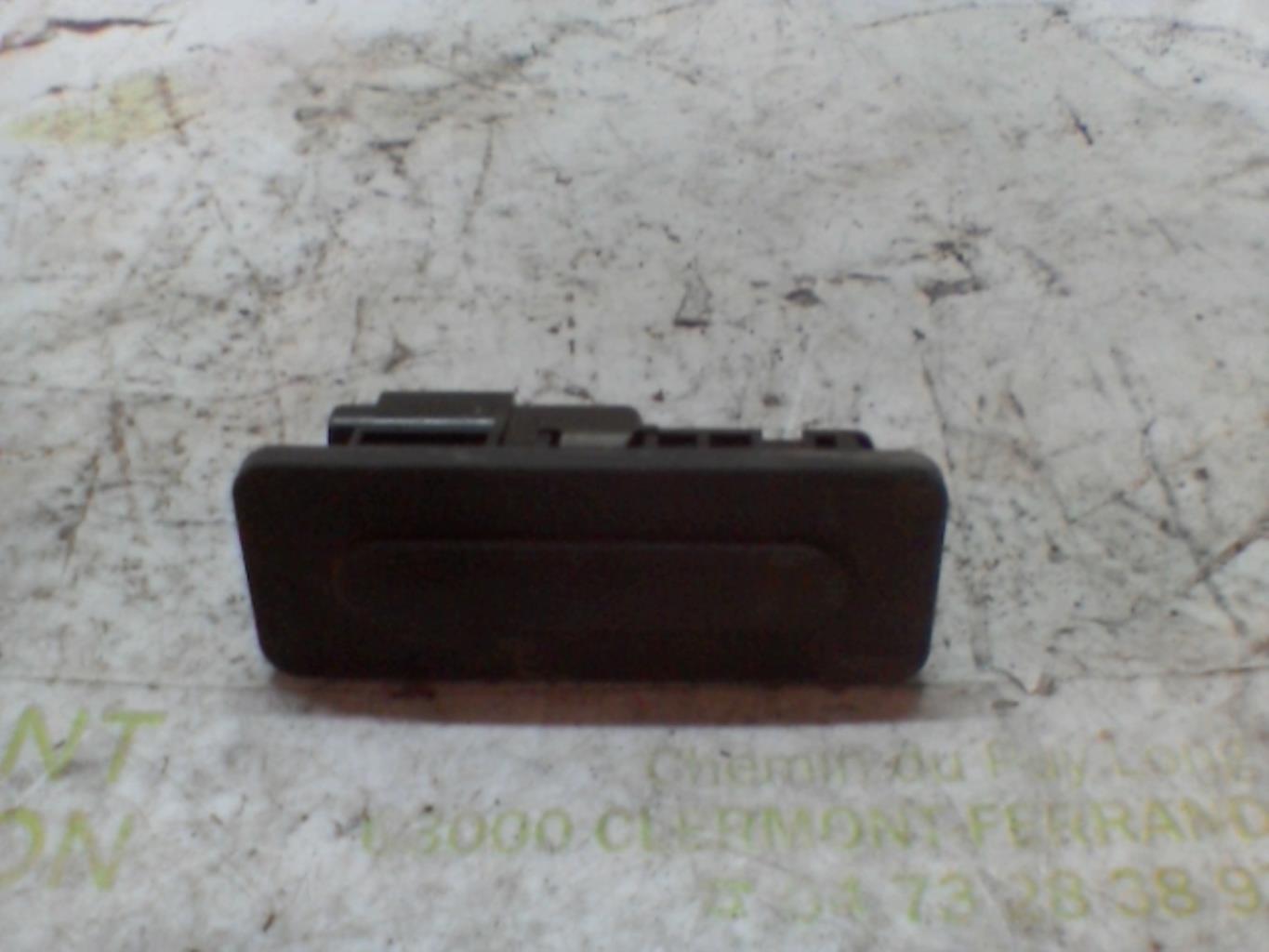 Bouton/Interrupteur PEUGEOT 3008 2 PHASE 1 Diesel - 1