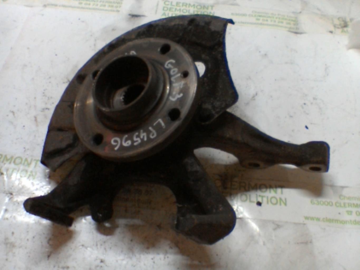 Fusee avant droit VOLKSWAGEN GOLF 3 Essence - 1