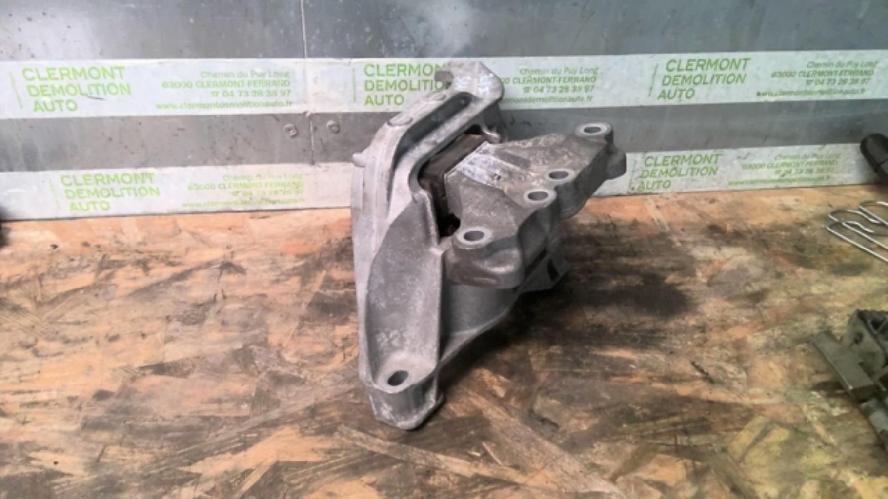Support moteur droit PEUGEOT 308 2 PHASE 1 Diesel - 1