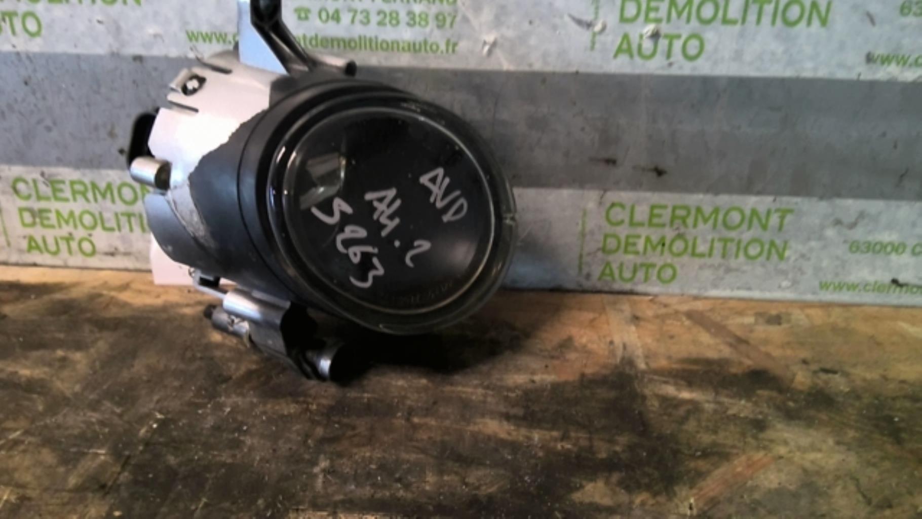 Anti brouillard droit (feux) AUDI A4 2 CABRIO PHASE 1 Diesel - 1