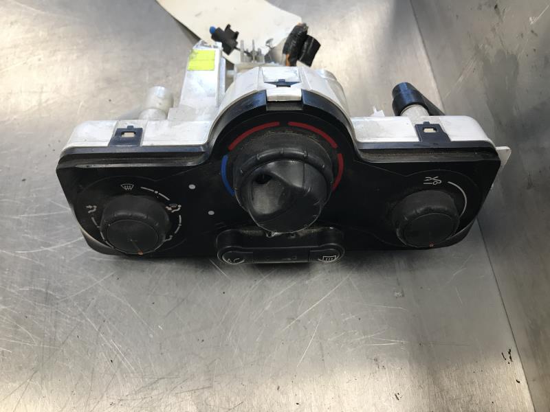 Commande chauffage RENAULT CLIO 3 PHASE 1 Diesel - 1