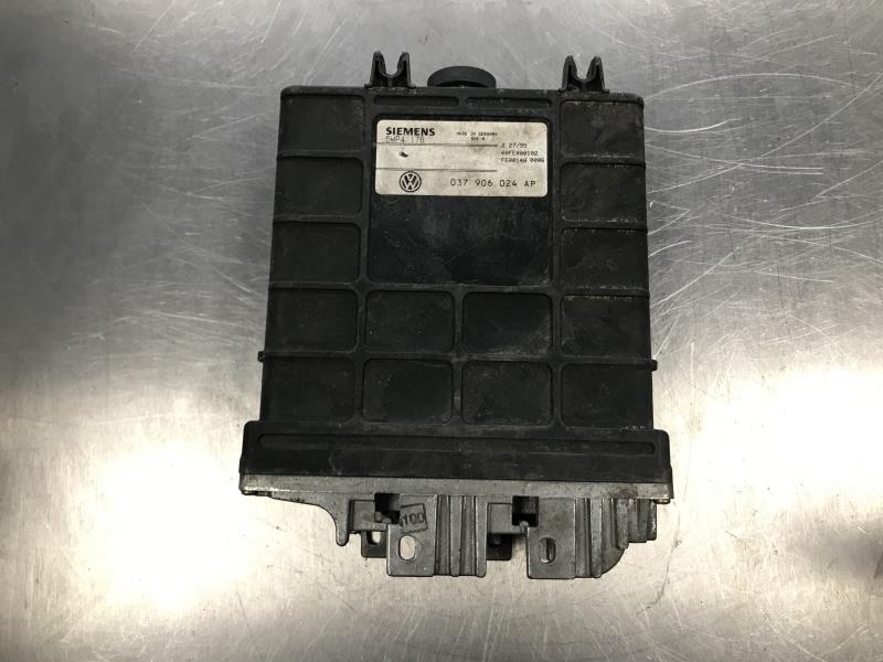 Calculateur VOLKSWAGEN GOLF 3  - 1