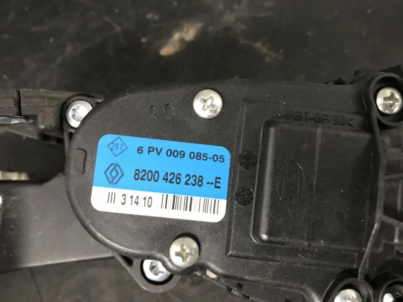 Pedale d'accelerateur RENAULT TWINGO 2 PHASE 1 Essence - 1