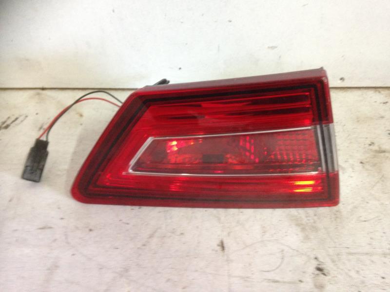 Feu arriere secondaire gauche (feux) RENAULT CLIO 4 PHASE 1 Diesel - 1