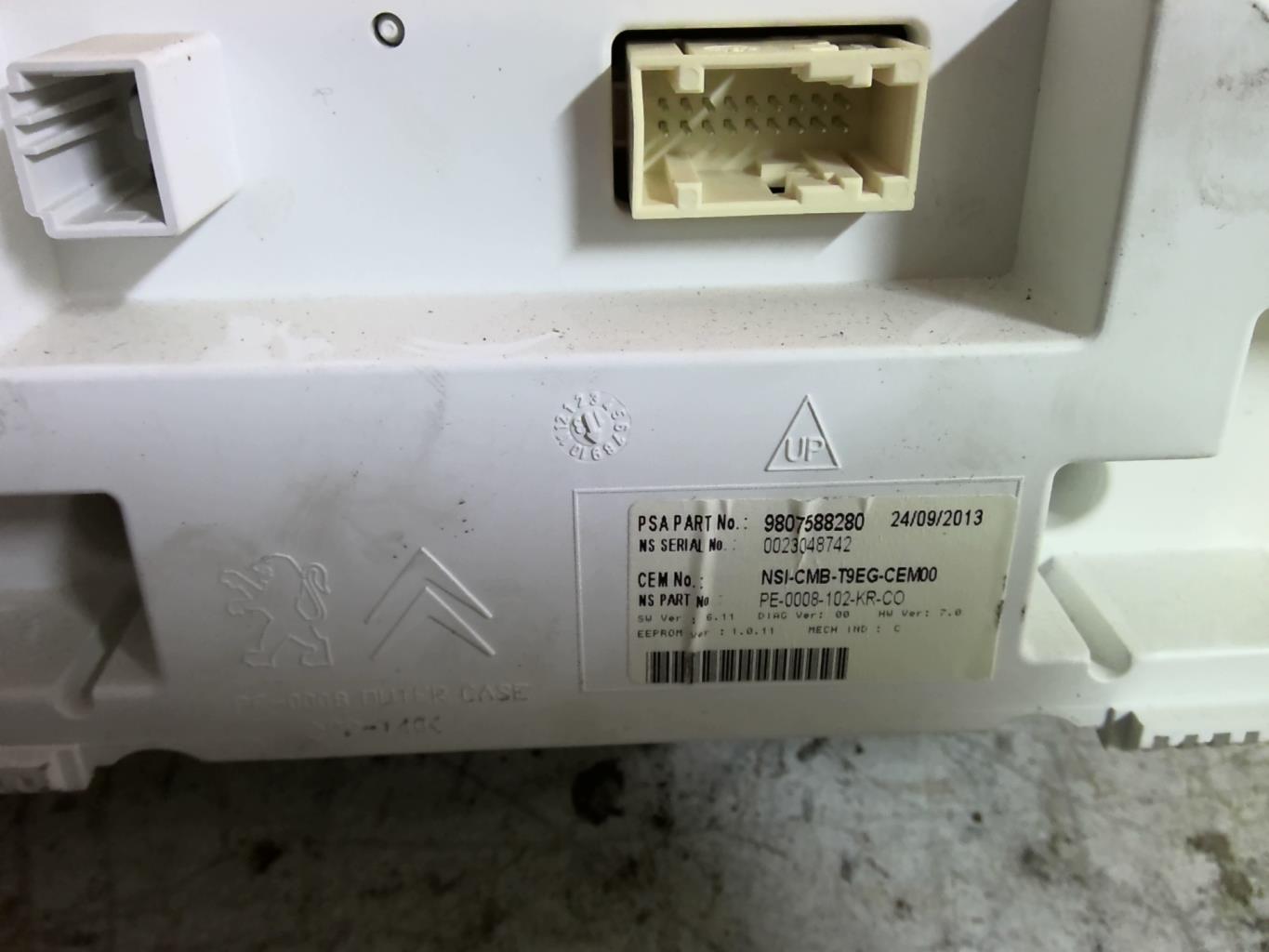 Compteur PEUGEOT 308 2 PHASE 1 Diesel - 1