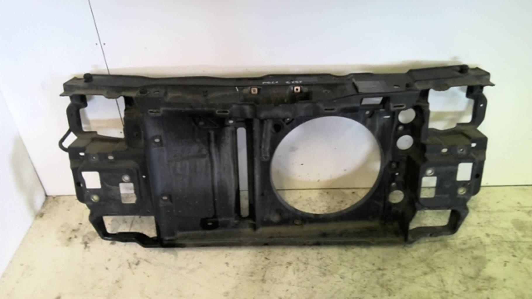 Face avant VOLKSWAGEN POLO 3 PHASE 1 Essence - 1