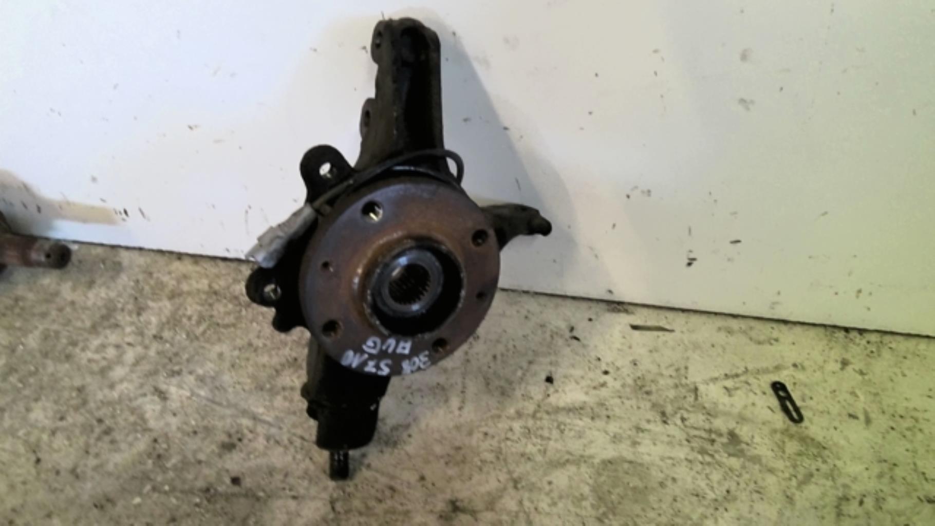 Fusee avant gauche PEUGEOT 308 1 PHASE 1 Diesel - 1