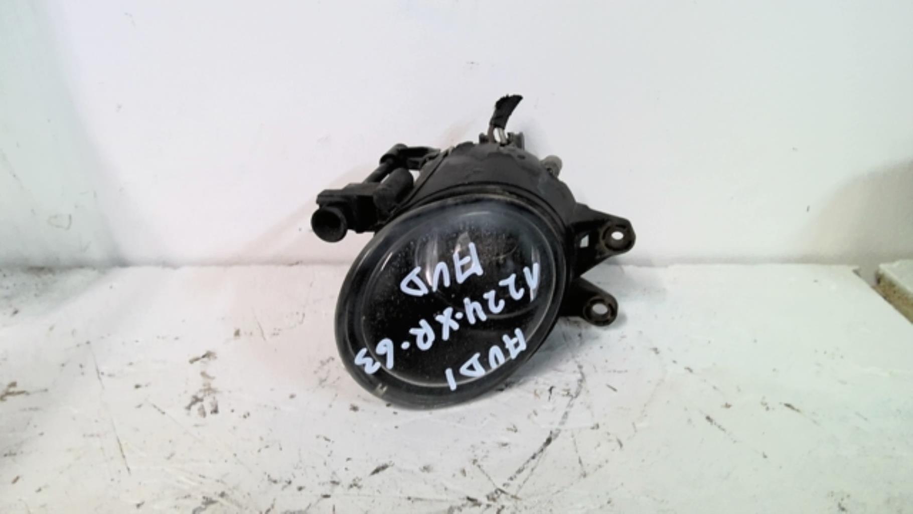 Anti brouillard droit (feux) AUDI A4 2 AVANT PHASE 1 BREAK Diesel - 1