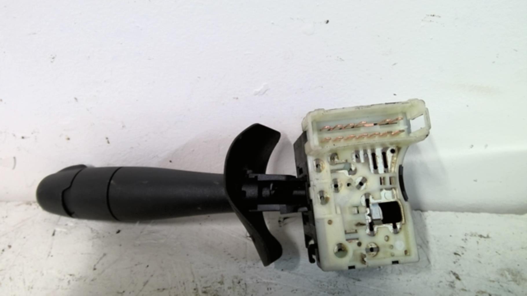 Commodo d'essuie glaces RENAULT CLIO 2 PHASE 1 Essence - 1