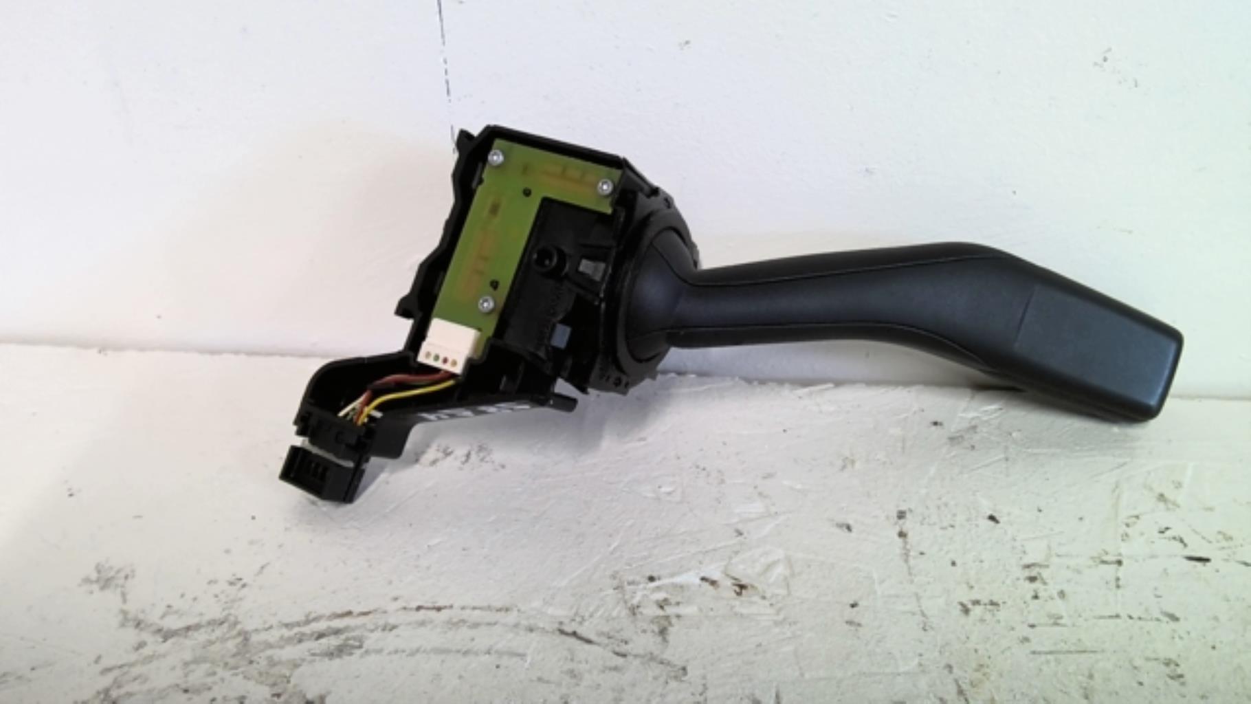 Commodo phare VOLKSWAGEN GOLF 5 Diesel - 1