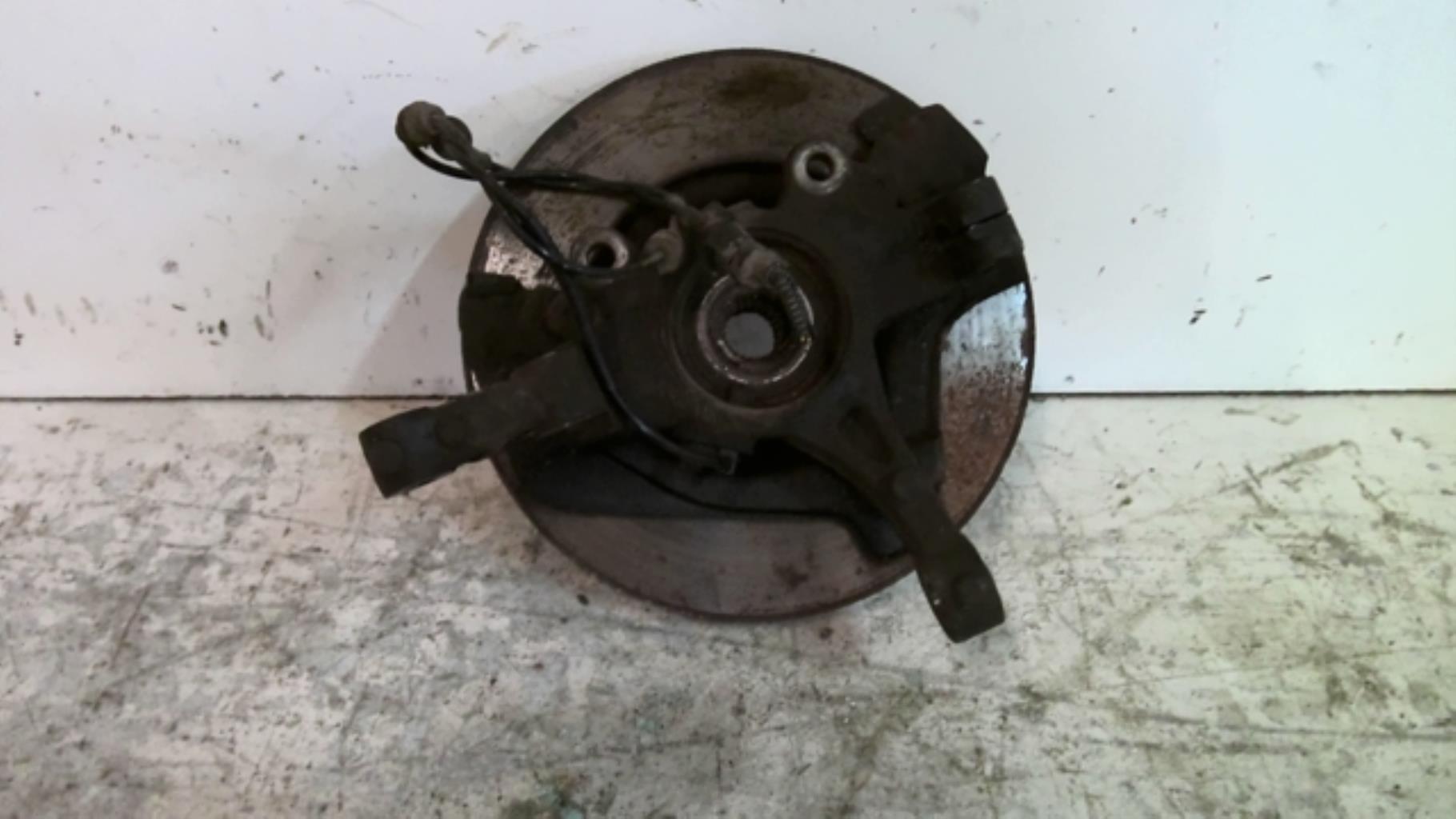 Fusee avant gauche PEUGEOT BIPPER Diesel - 1
