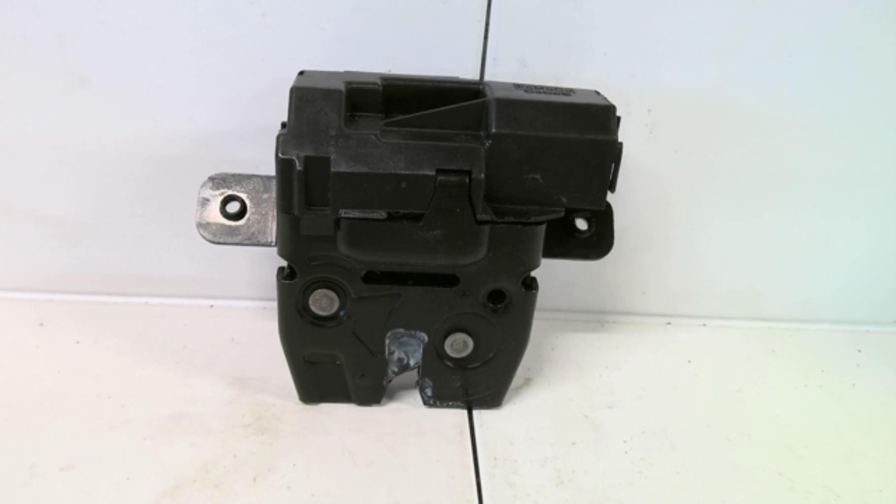 Serrure de hayon FORD FIESTA 6 PHASE 1 Diesel - 1