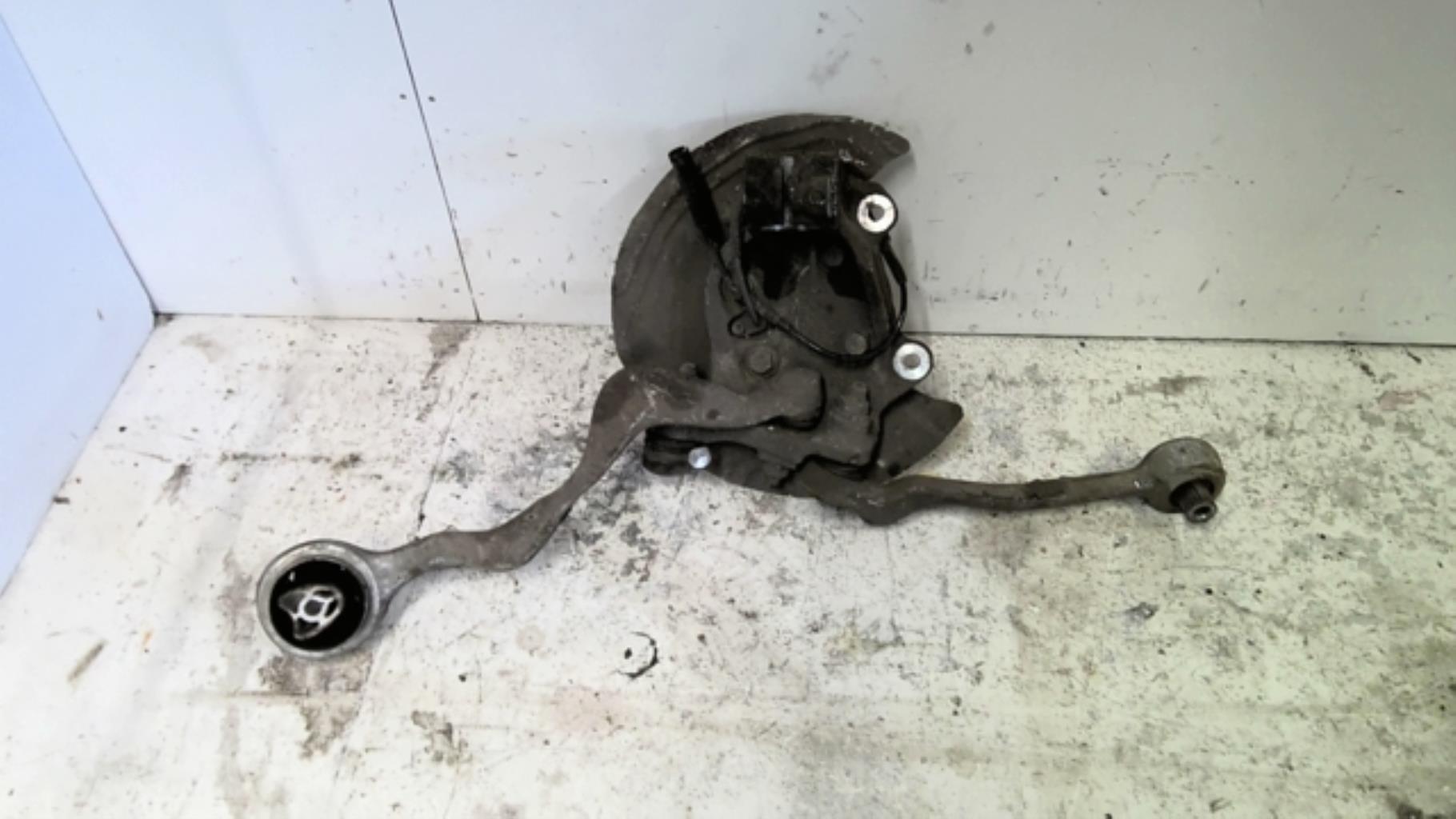 Fusee avant droit BMW SERIE 1 E82 COUPE Diesel - 1