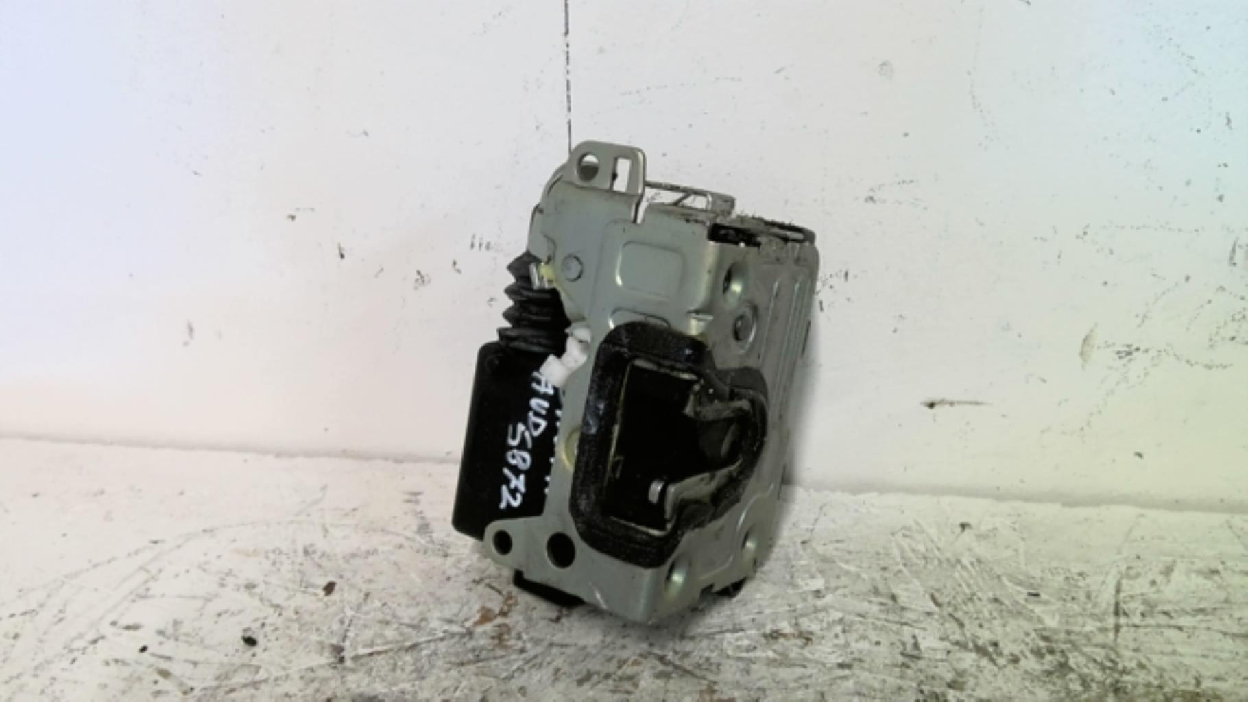 Serrure avant droit DACIA SANDERO 1 Diesel - 1
