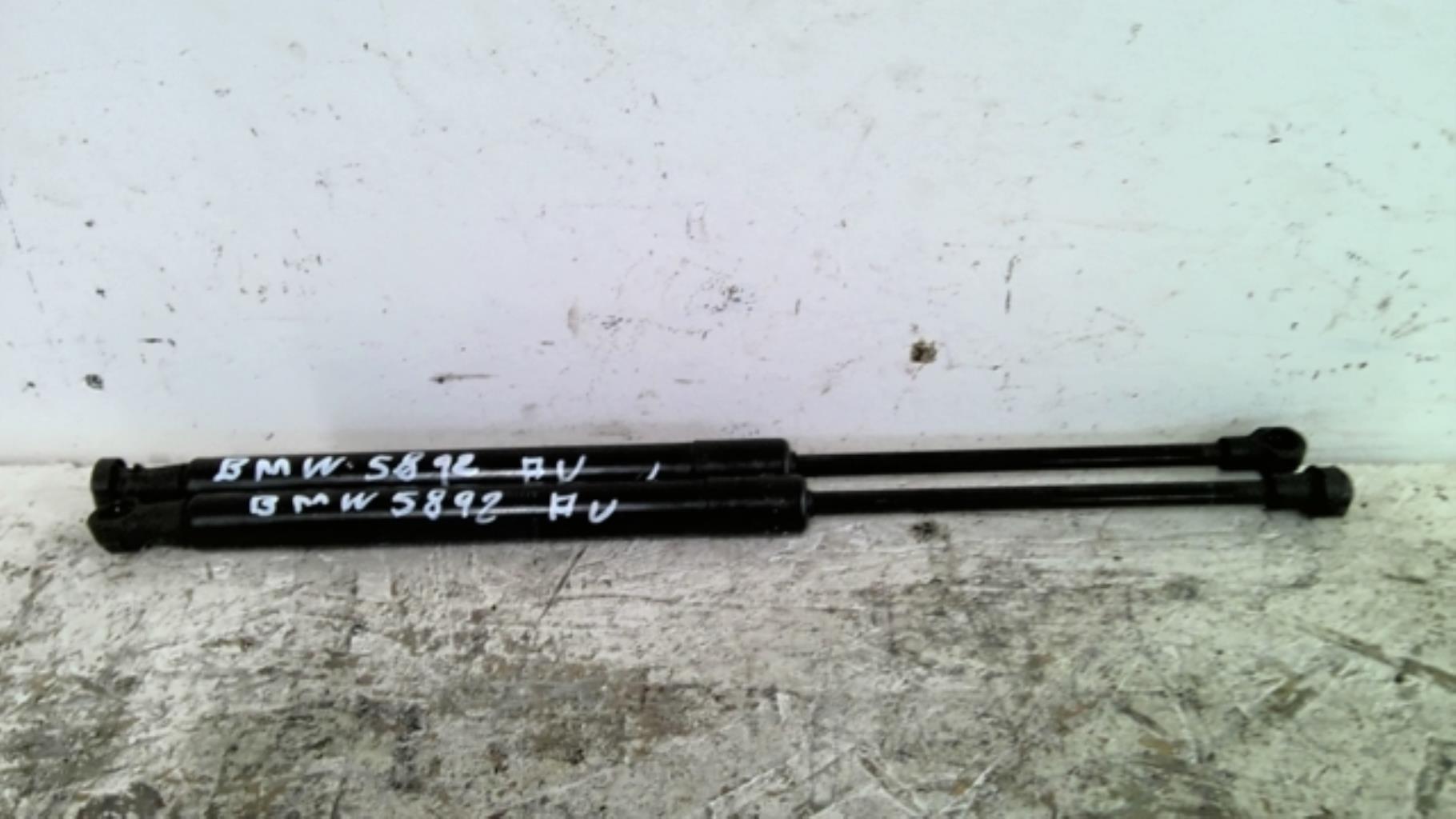 Verin de capot BMW SERIE 1 E82 COUPE Diesel - 1