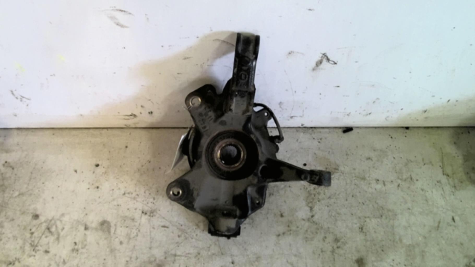 Fusee avant droit RENAULT SCENIC 3 PHASE 1 Diesel - 1