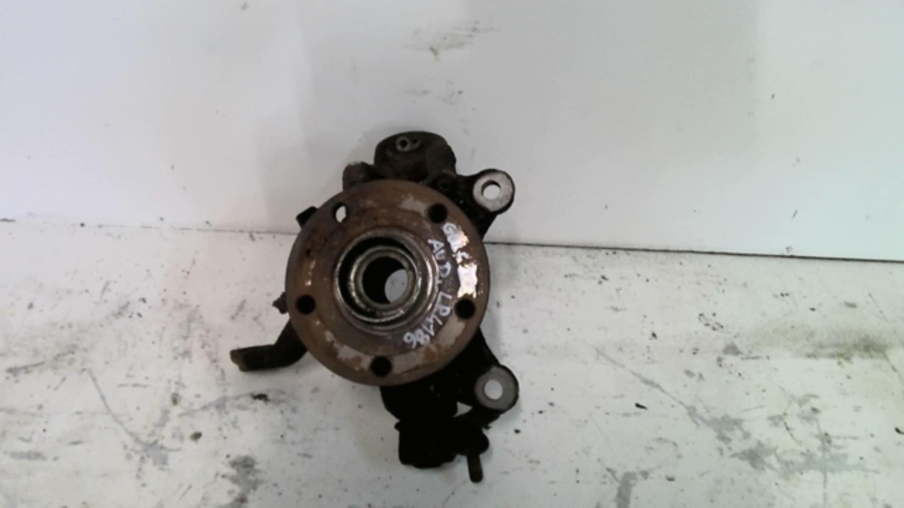 Fusee avant droit VOLKSWAGEN GOLF 5 Diesel - 1