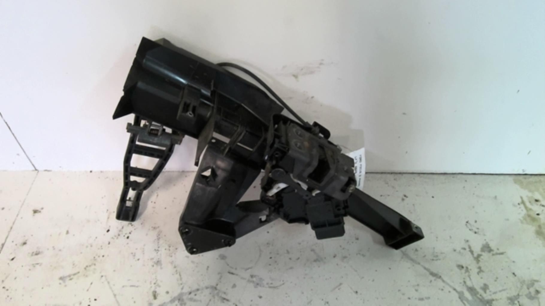Serrure avant droit FORD FOCUS 2 PHASE 1 Diesel - 1