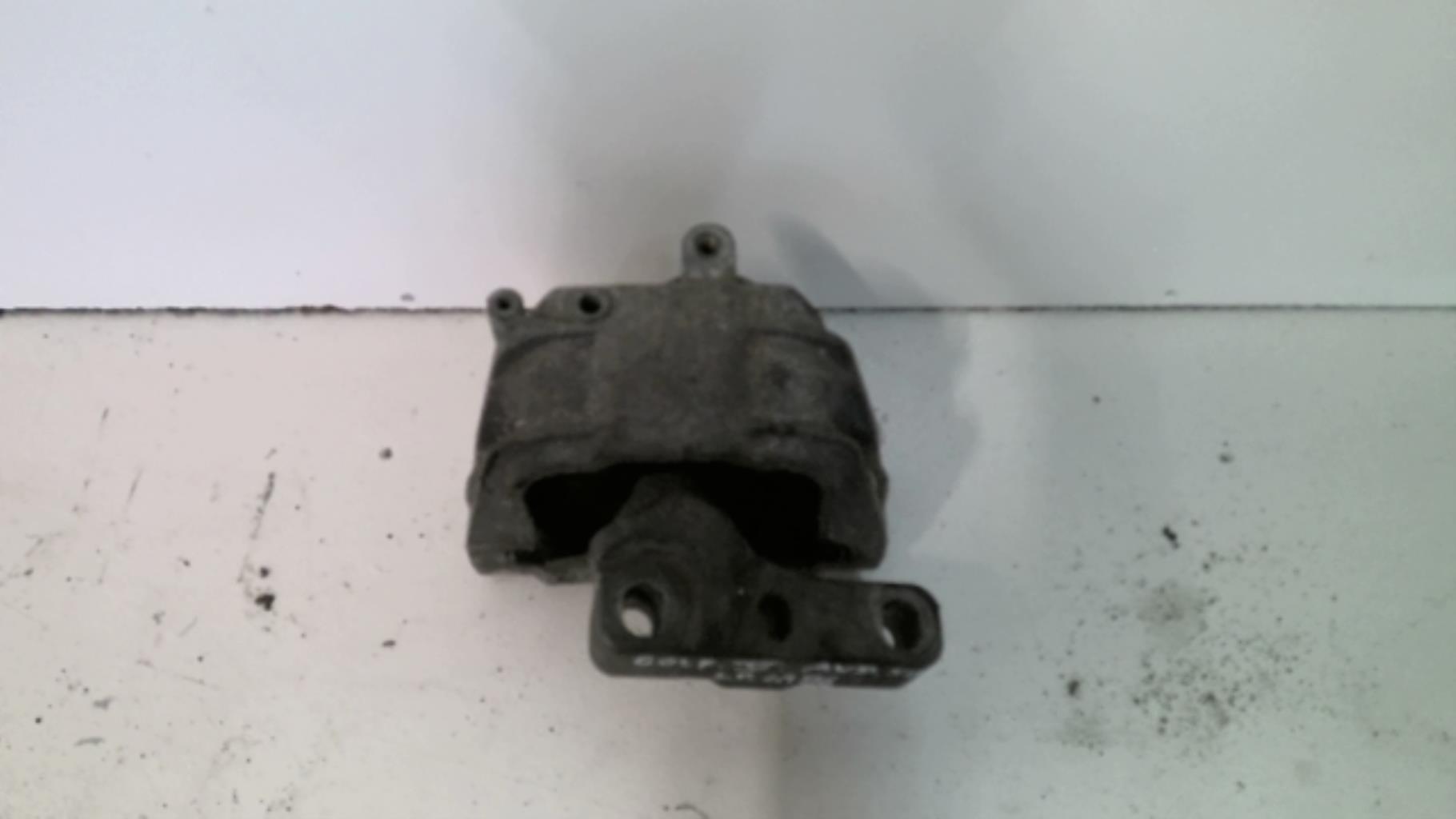 Support moteur droit VOLKSWAGEN GOLF 5 Diesel - 1