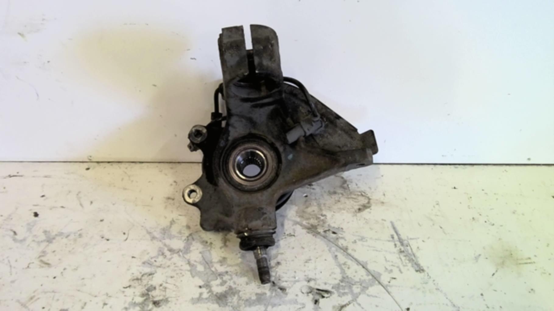 Fusee avant gauche PEUGEOT 406 COUPE Diesel - 1