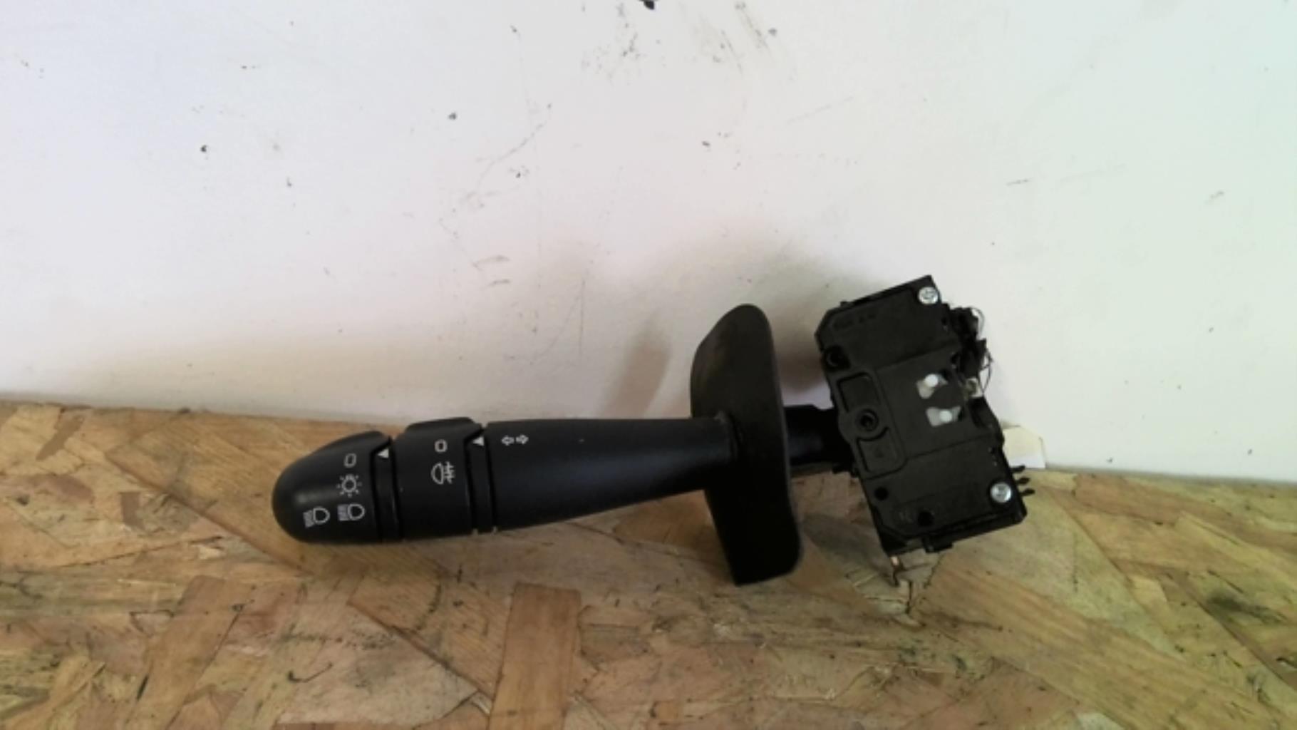 Commodo phare RENAULT CLIO 2 PHASE 2 Diesel - 1