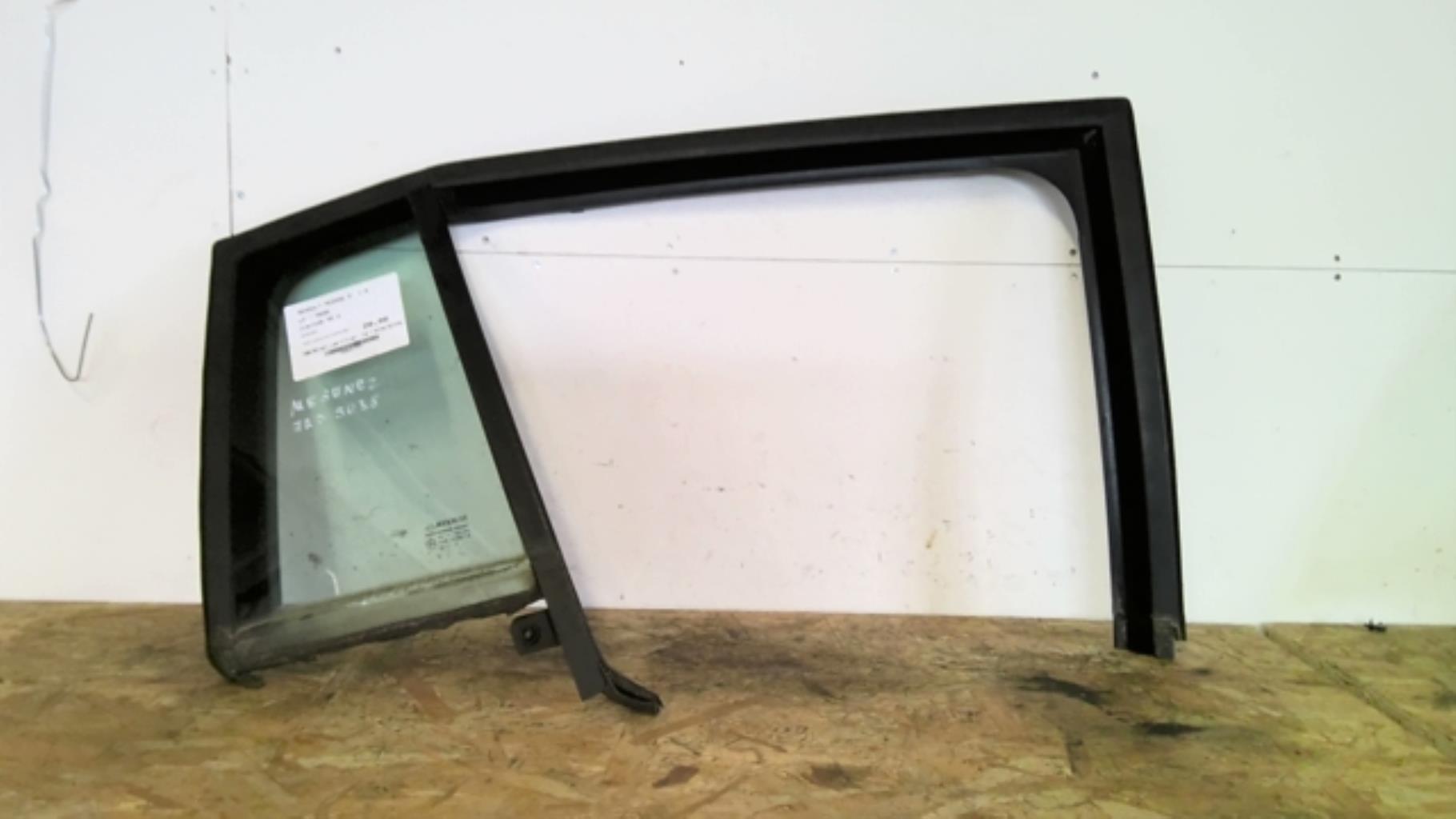 Custode arriere droit (porte) RENAULT MEGANE 2  - 1