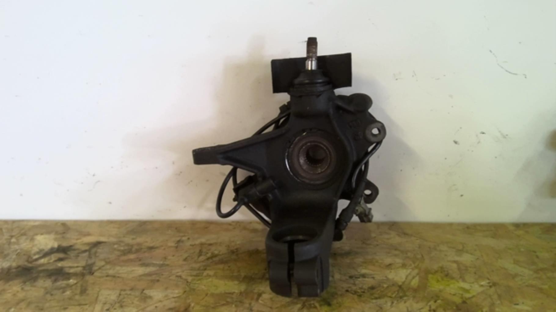 Fusee avant droit PEUGEOT 406 PHASE 1 Essence - 1