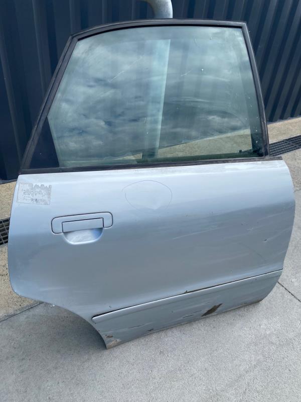 Porte arriere droit AUDI A4 1 PHASE 1 Diesel - 1