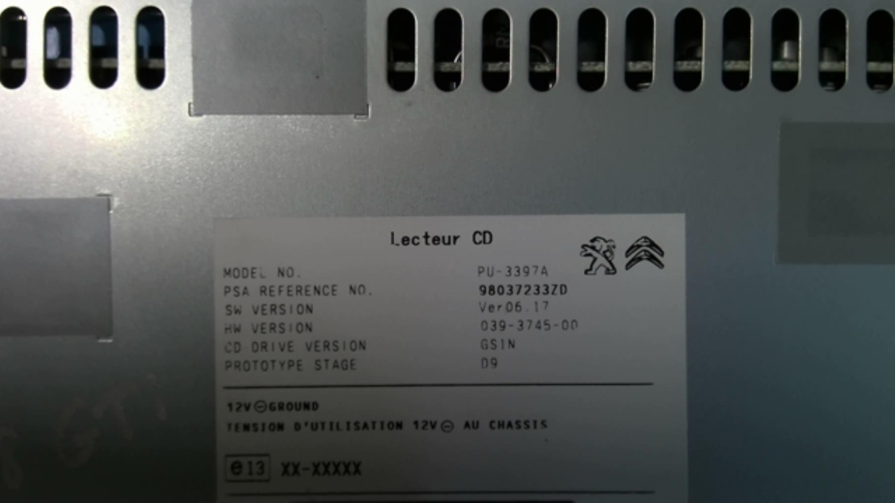 Chargeur CD PEUGEOT 208 1 PHASE 1 Essence - 1