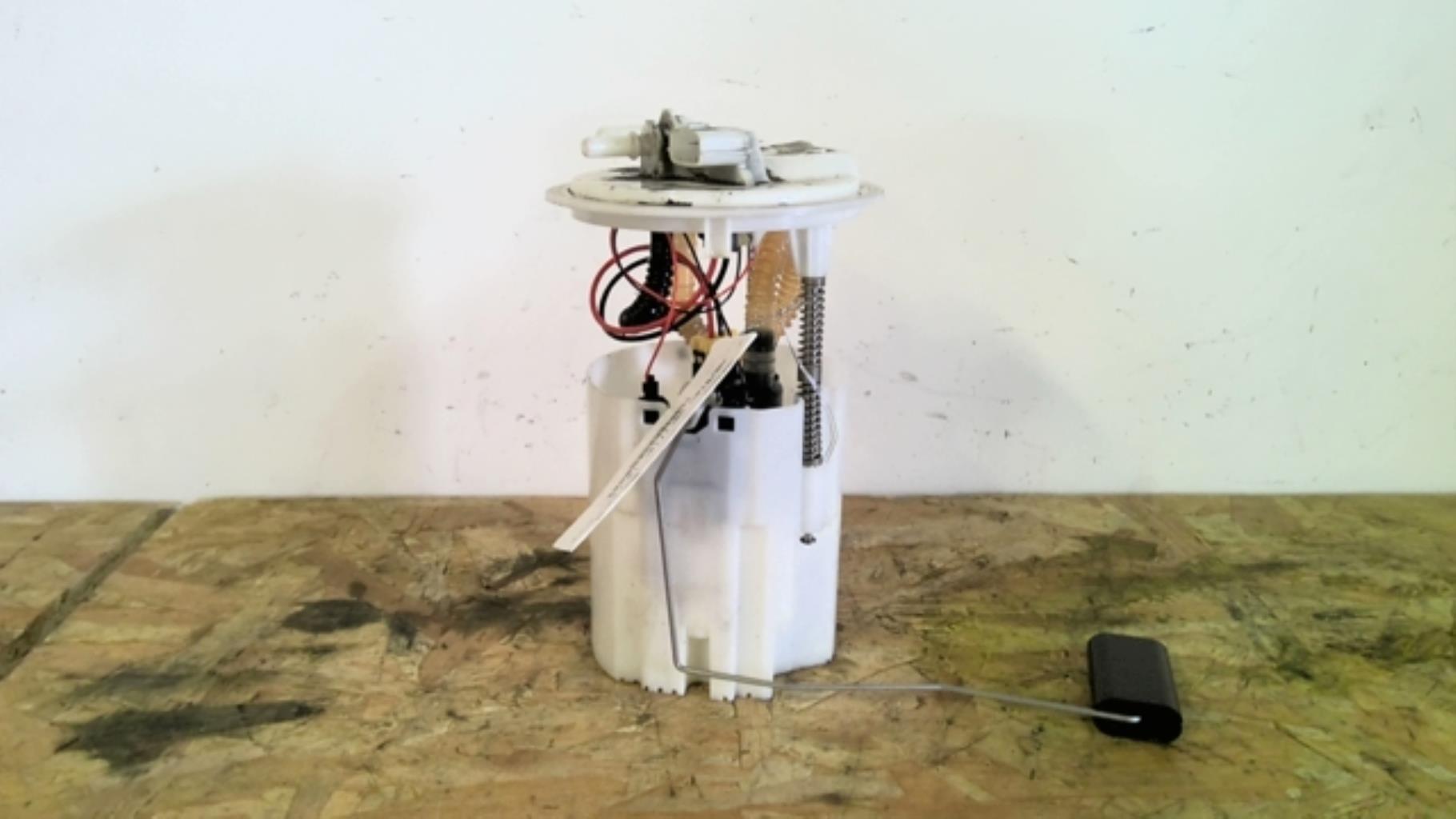 Pompe à carburant RENAULT MEGANE 3  - 1