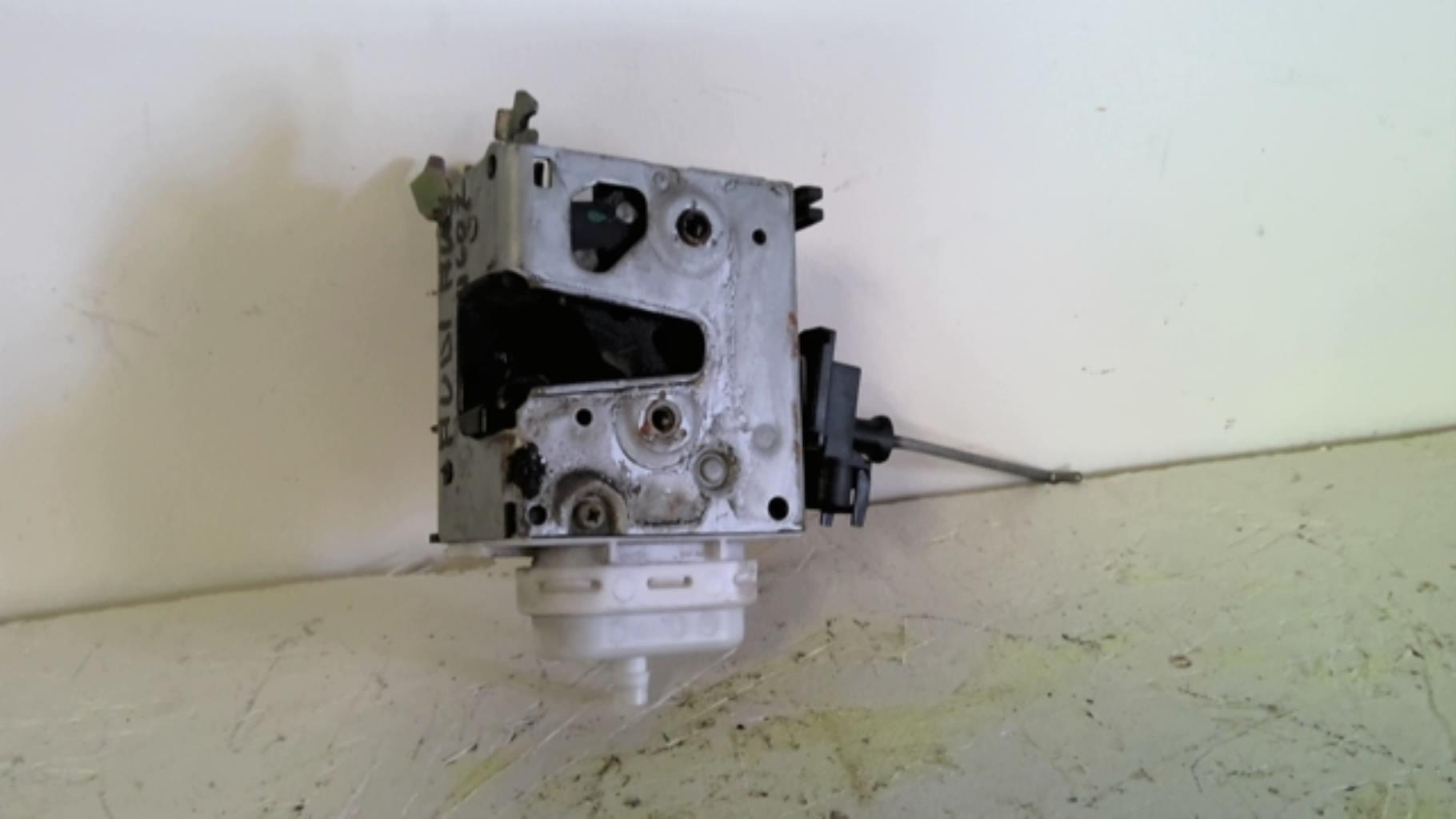 Serrure avant gauche AUDI A3 1  - 1