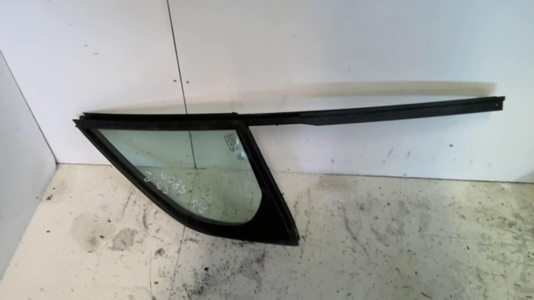 Custode avant gauche (porte) CITROEN C3 2 PHASE 1 Essence - 1