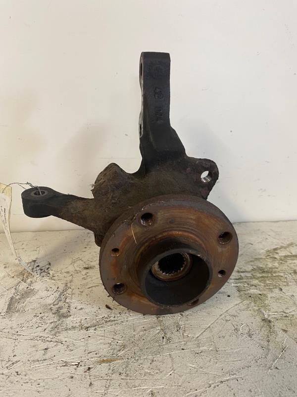 Fusee avant droit RENAULT CLIO 2 PHASE 1 Diesel - 1
