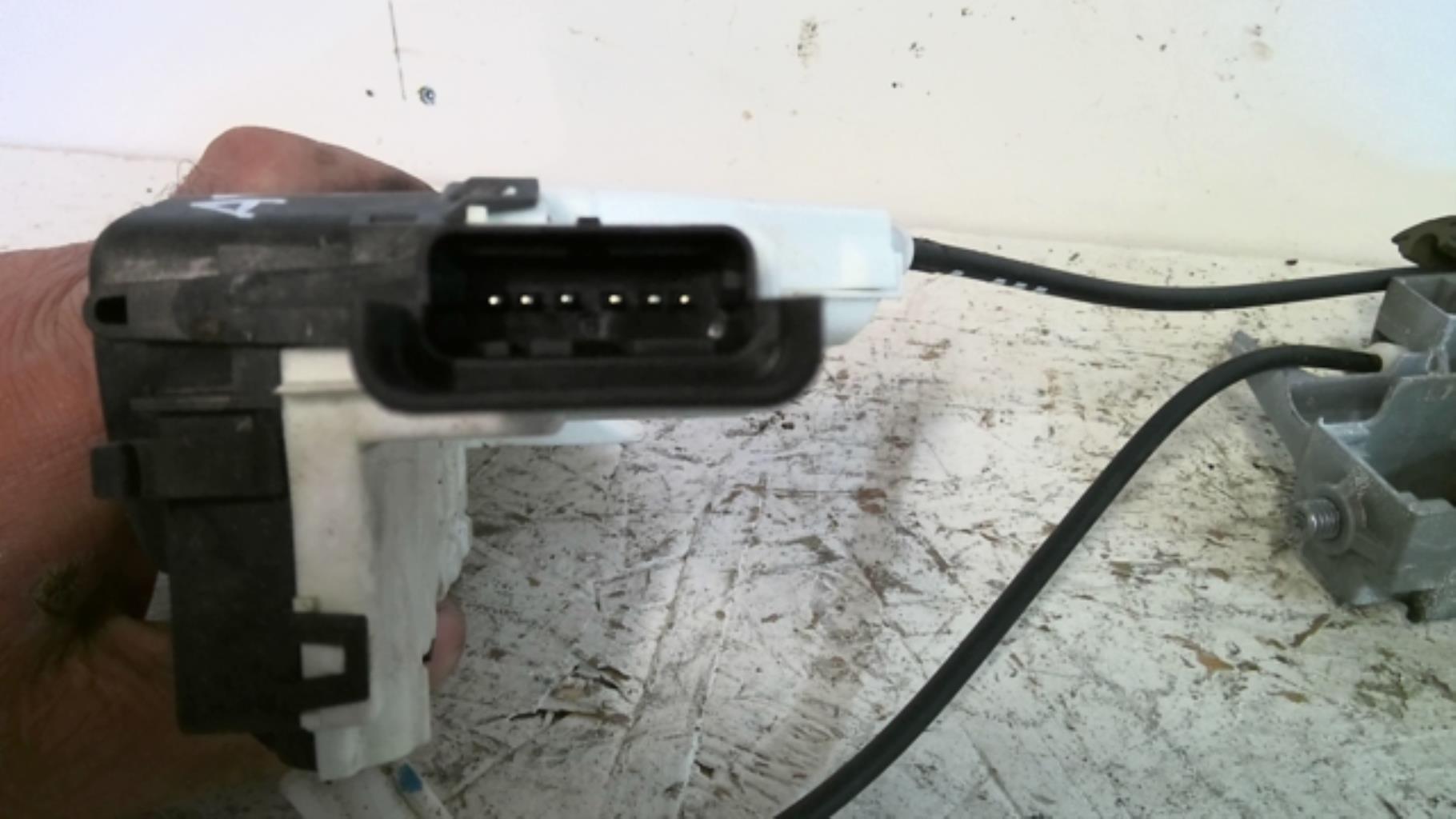 Serrure avant gauche CITROEN C3 2 PHASE 1 Essence - 1