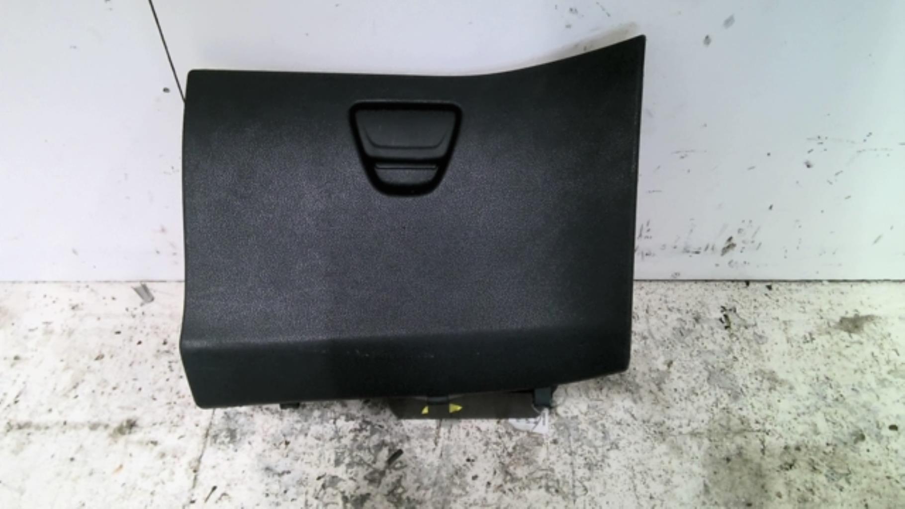 Boite a gants FORD FIESTA 6 PHASE 1 Diesel - 1