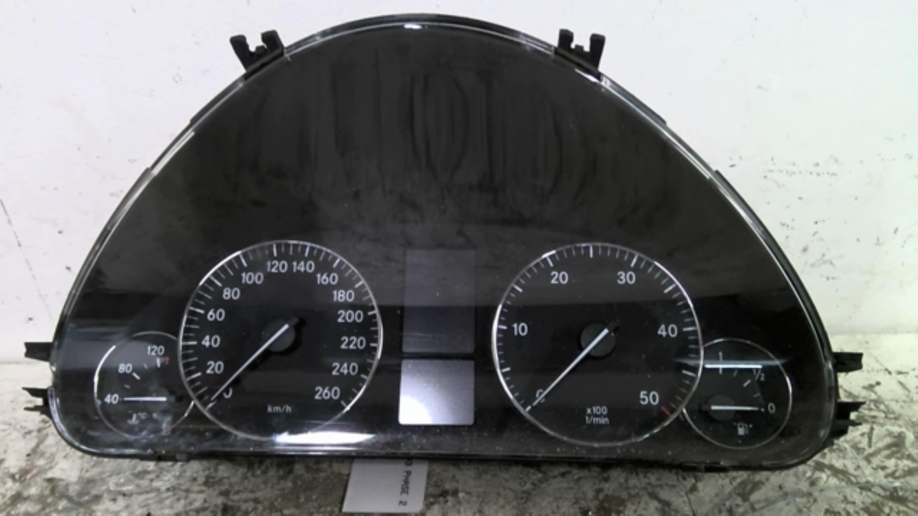 Compteur MERCEDES CLASSE C 203 PHASE 2 Diesel - 1