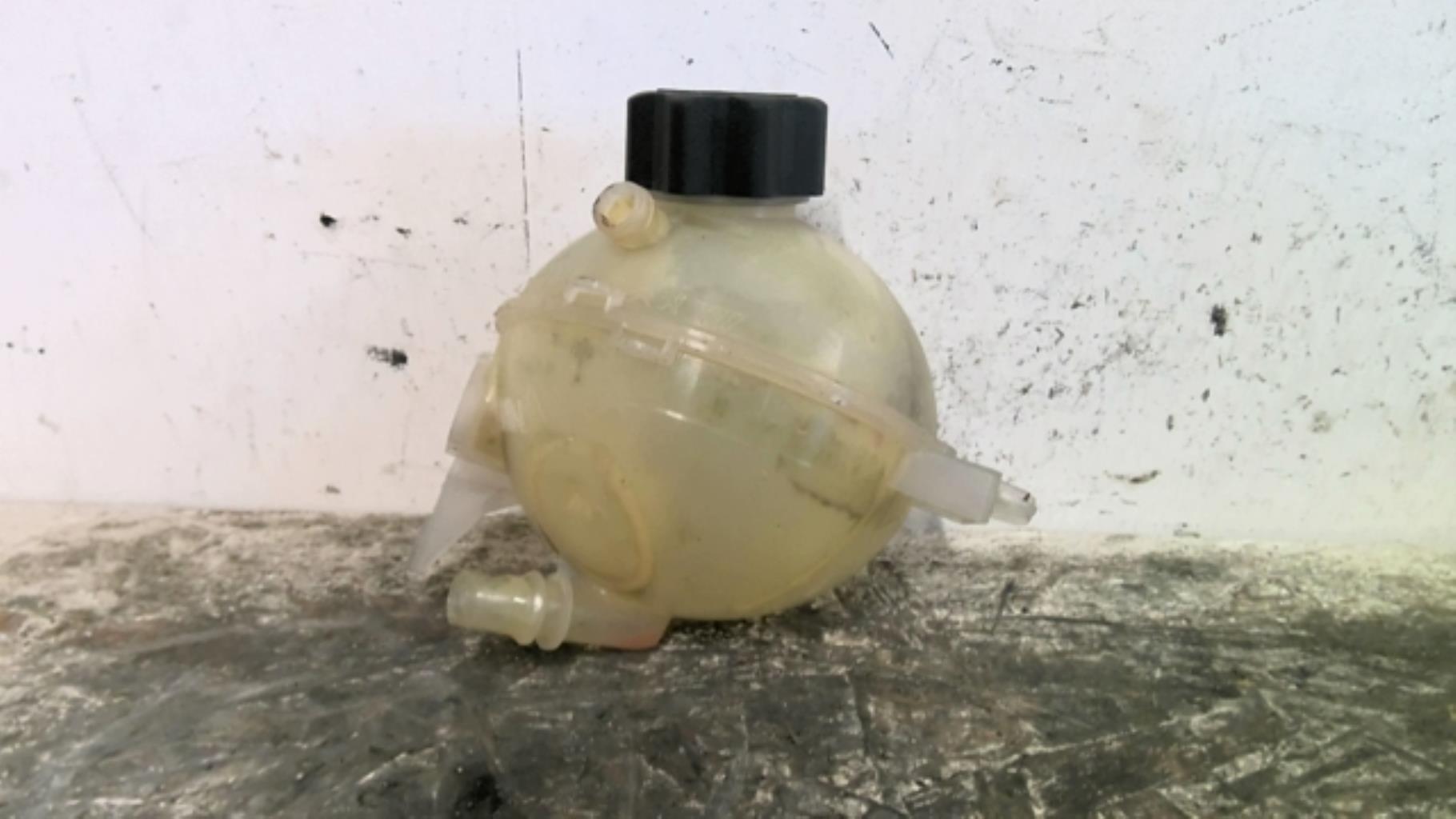 Vase d'expansion CITROEN C4 PICASSO 1 Diesel - 1
