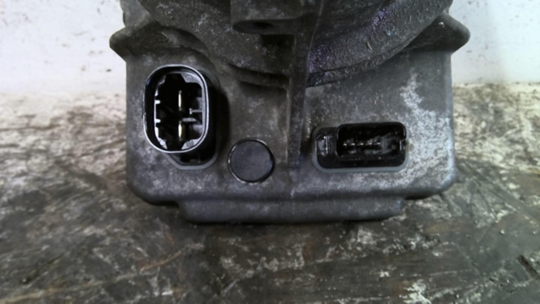 Pompe de direction CITROEN C4 PICASSO 1 Diesel - 1