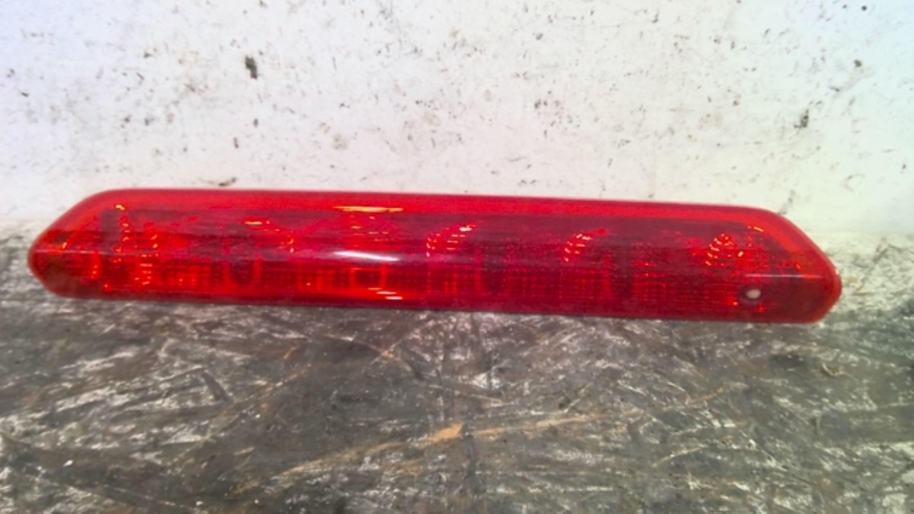 Feu arriere stop central PEUGEOT 308 1 PHASE 1 Essence - 1