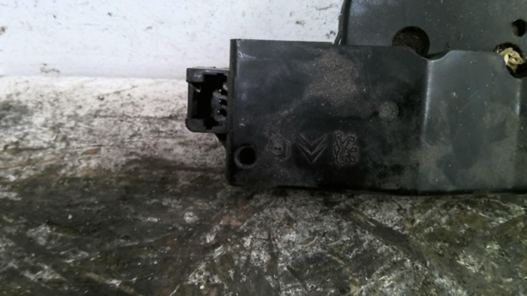 Serrure de coffre CITROEN C3 1 PHASE 1 Diesel - 1