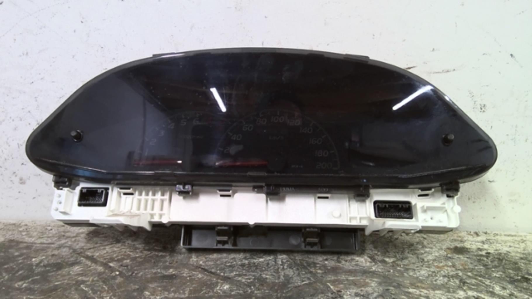 Compteur TOYOTA YARIS 2 Essence - 1