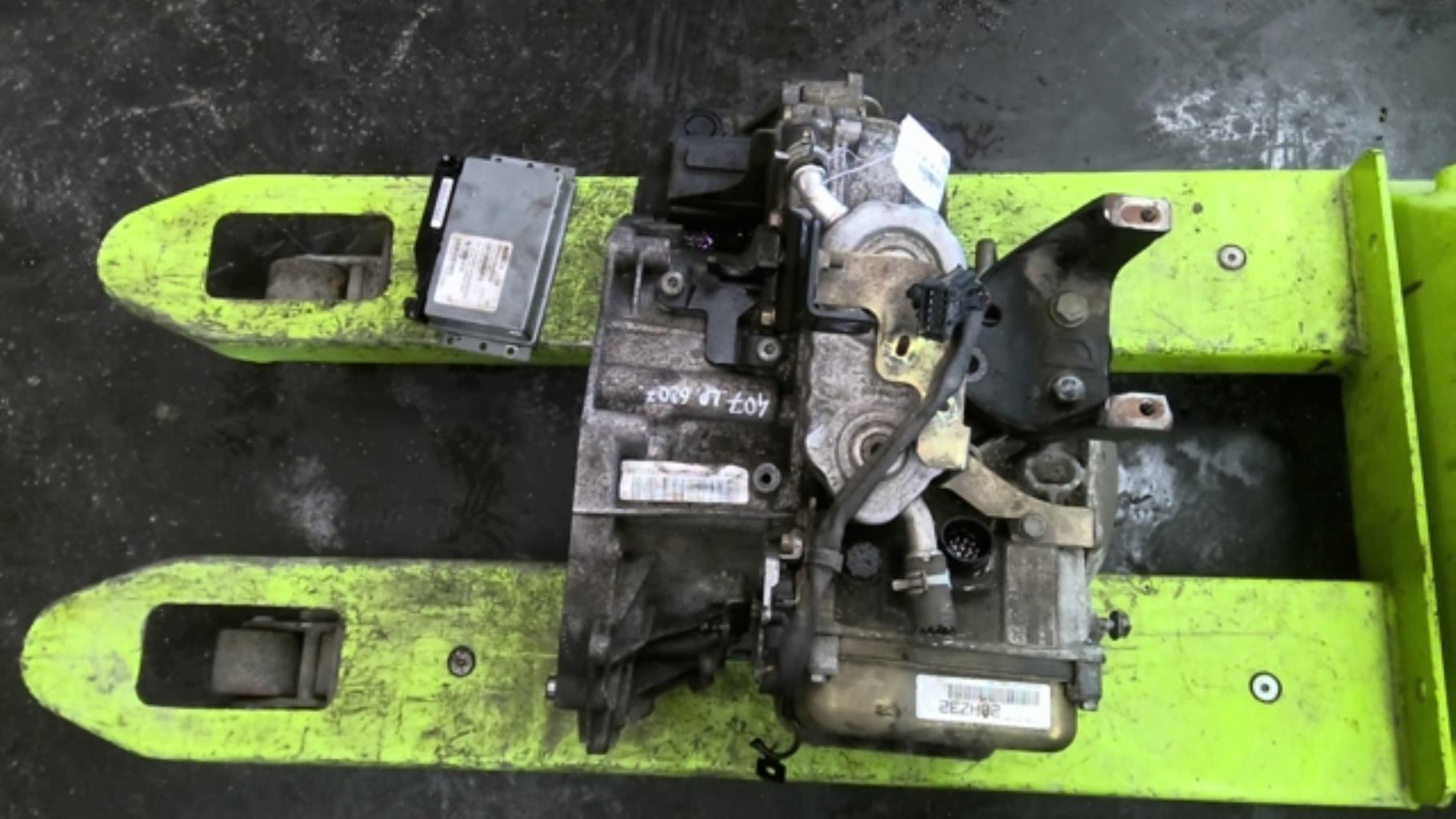 Boite de vitesses PEUGEOT 407 PHASE 1 BREAK Diesel - 1